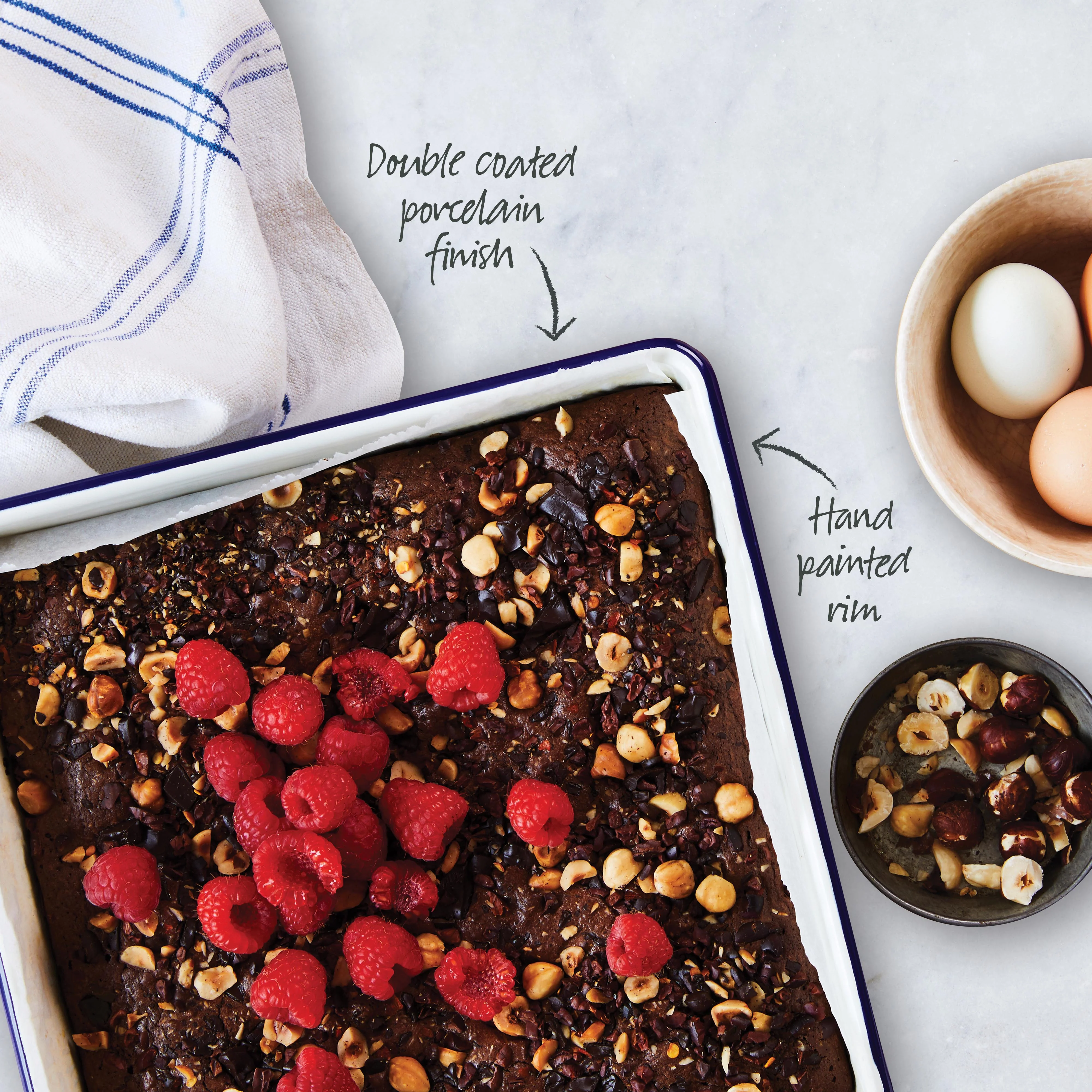 Enamel Brownie Pan 2L - Image 4