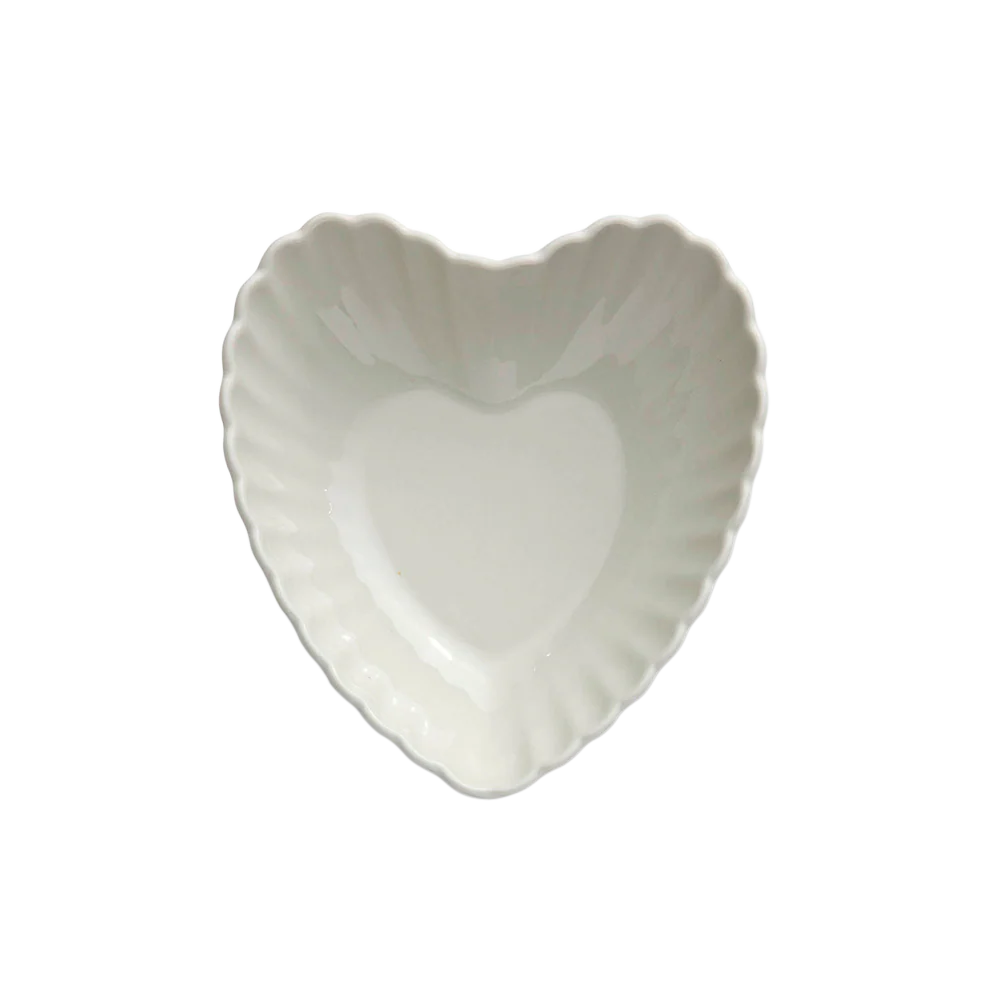 Petite Petal Heart Bowls 4 Piece Set 14.5cm x 15.5cm x 5cm / 5.7" x 6" x 2" - Image 7